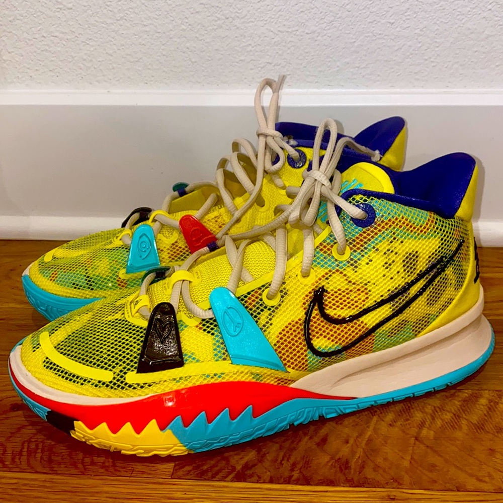 {Nike } Kyrie 7 Copa Basketball Shoes